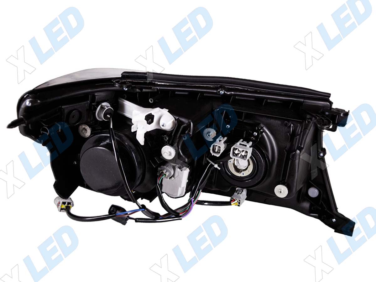 Фара Toyota Land Cruiser 200 (2012-н.в.) Ксенон с электрокорректором (левая)